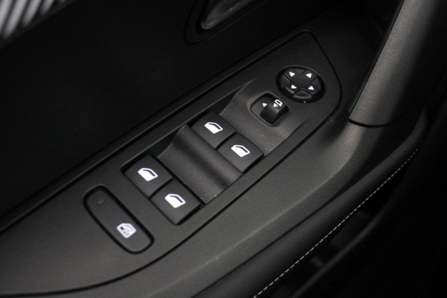 Peugeot 2008 1.2 PureTech 130 Allure |Camera|Navi|