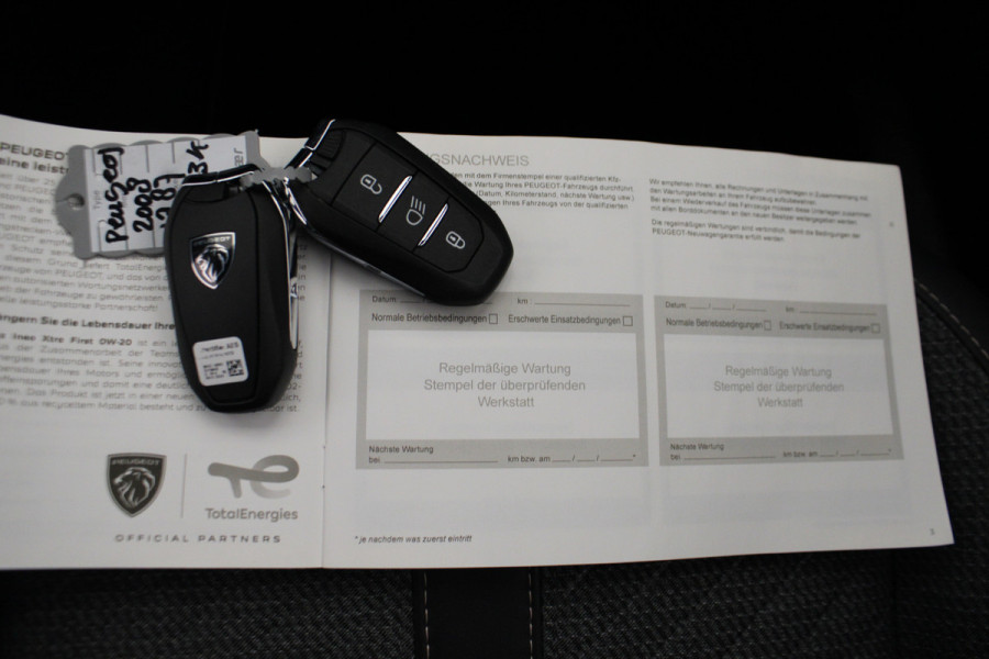 Peugeot 2008 1.2 PureTech 130 Allure |Camera|Navi|