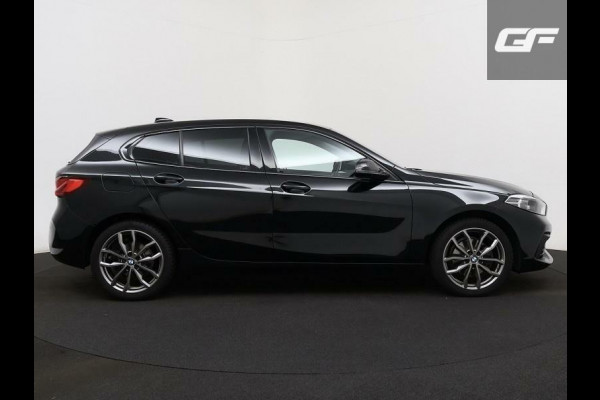 BMW 1-serie 118i Sport Black Edition Navi Cruise CarPlay NAP