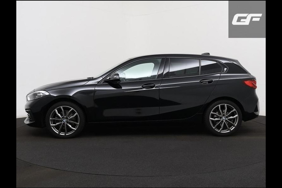 BMW 1-serie 118i Sport Black Edition Navi Cruise CarPlay NAP