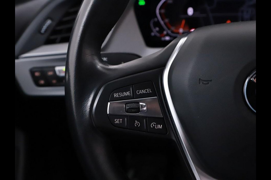 BMW 1-serie 118i Sport Black Edition Navi Cruise CarPlay NAP