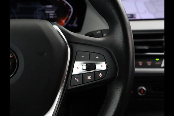 BMW 1-serie 118i Sport Black Edition Navi Cruise CarPlay NAP