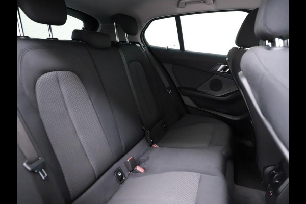 BMW 1-serie 118i Sport Black Edition Navi Cruise CarPlay NAP
