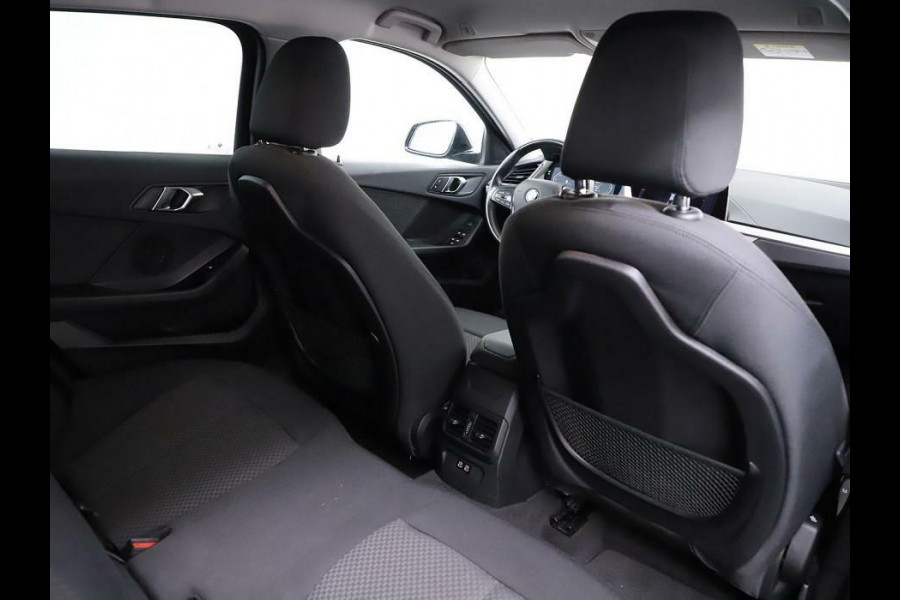 BMW 1-serie 118i Sport Black Edition Navi Cruise CarPlay NAP