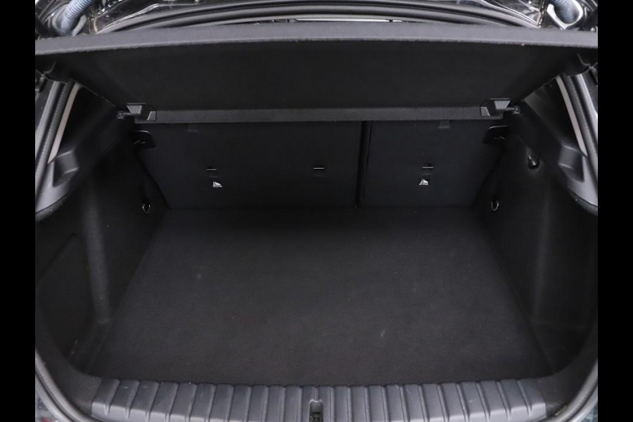 BMW 1-serie 118i Sport Black Edition Navi Cruise CarPlay NAP