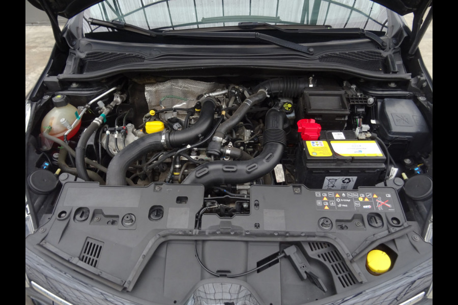 Renault Clio 0.9 TCe Zen * NAVIGATIE * LED !!