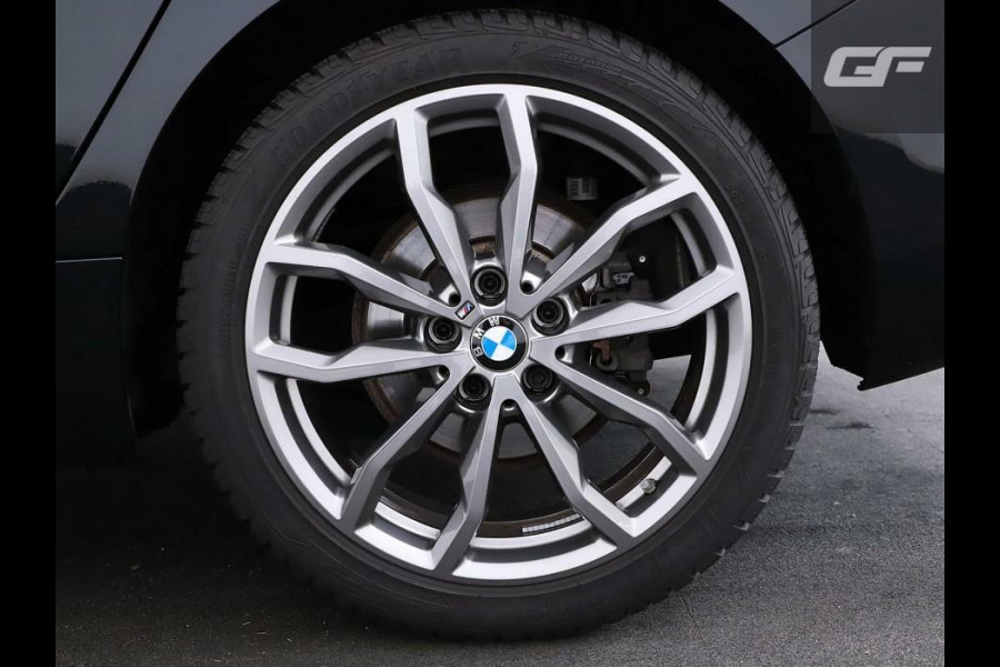 BMW 1-serie 118i Sport Black Edition Navi Cruise CarPlay NAP