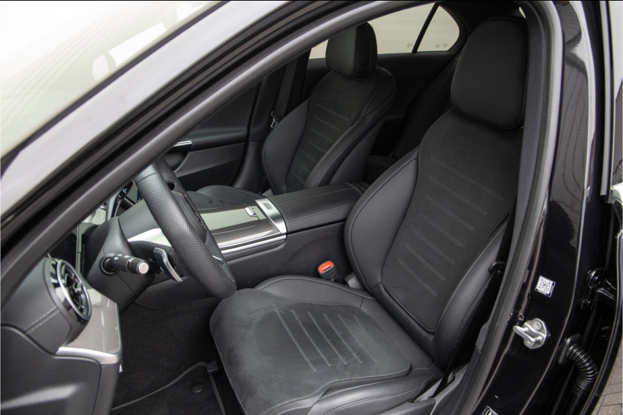 Mercedes-Benz C-Klasse 300 e AMG Line, Distronic, Trekhaak, Hybrid 2024