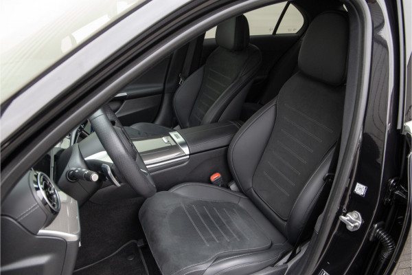 Mercedes-Benz C-Klasse 300 e AMG Line, Distronic, Trekhaak, Hybrid 2024