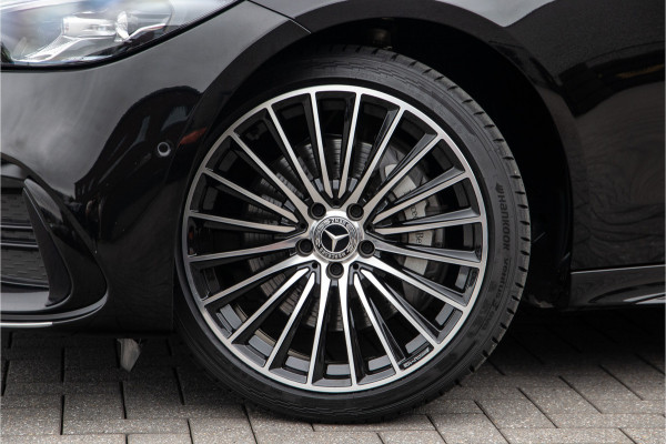 Mercedes-Benz C-Klasse 300 e AMG Line, Distronic, Trekhaak, Hybrid 2024