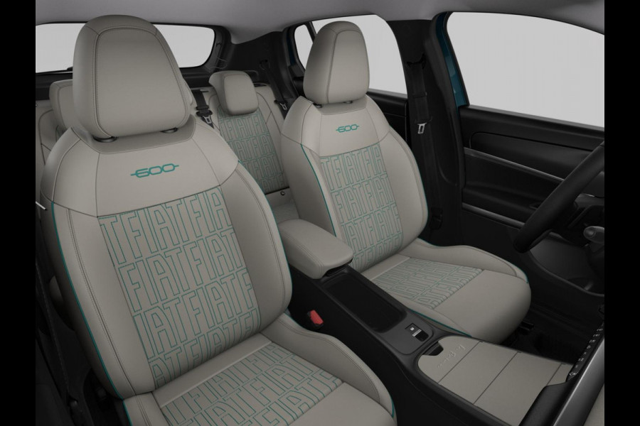 Fiat 600 1.2 Hybrid 145pk La Prima | Clima | Adapt. Cruise | Camera | BSM | 18" | Stoelverwarming | Apple Carplay | Elektr. A-Klep