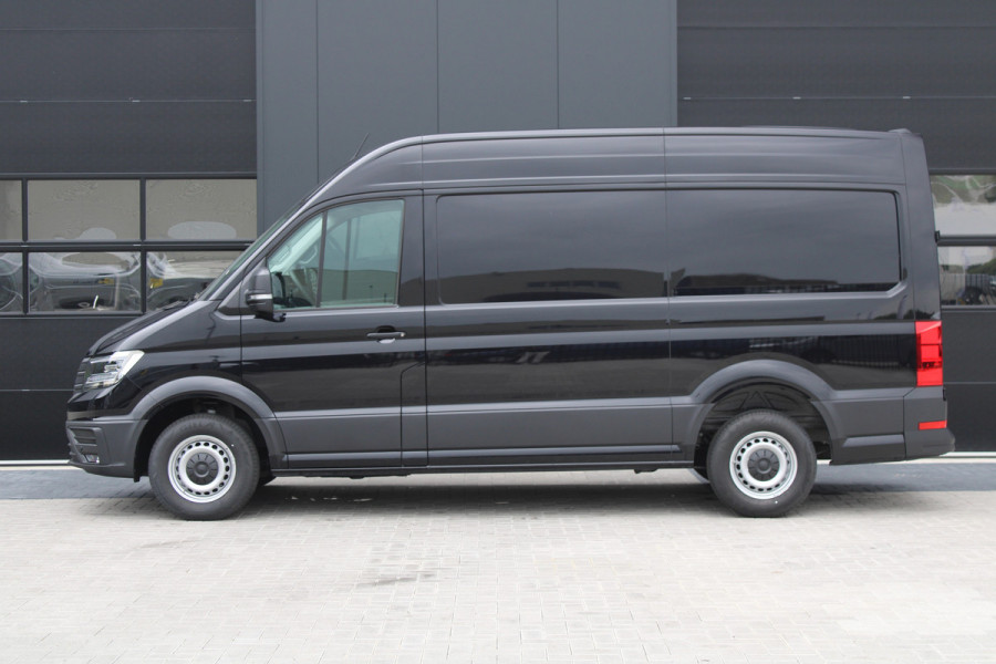 Volkswagen Crafter 35 2.0 TDI L3H3 177pk - LED koplampen - Navigatie - Geveerde stoel - Cruise - Camera - DAB - Parkeersensoren - Rijklaar