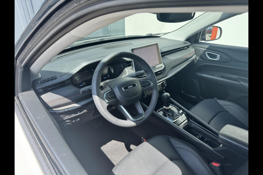Jeep Compass 4xe 240 Plug-in Hybrid Electric Trailhawk | Apple Carplay | Lederen bekleding | Meer foto's volgen