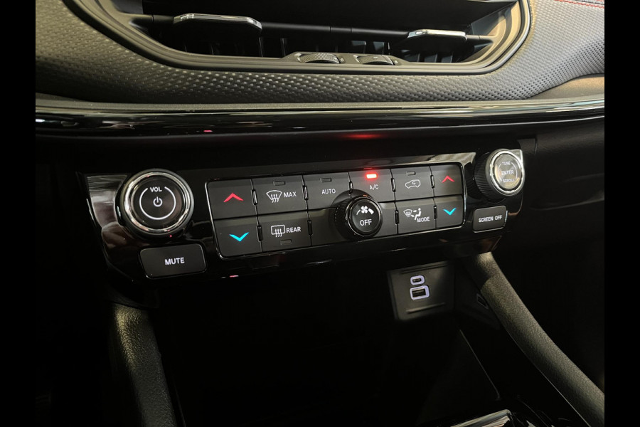 Jeep Compass 4xe 240 Plug-in Hybrid Electric Trailhawk | Apple Carplay | Lederen bekleding | Meer foto's volgen