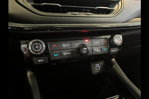 Jeep Compass 4xe 240 Plug-in Hybrid Electric Trailhawk | Apple Carplay | Lederen bekleding | Meer foto's volgen