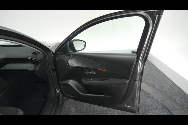 Peugeot 208 PureTech 100 EAT8 Active | Automaat | Parkeersensoren | Navigatie | Apple CarPlay