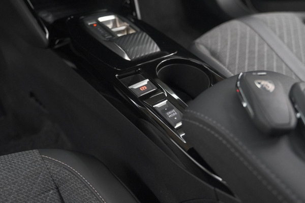Peugeot 2008 Hybrid 136 e-DCS6 Allure | 360 Camera | Adaptieve Cruise Control | Dodehoekdetectie | Navigatie