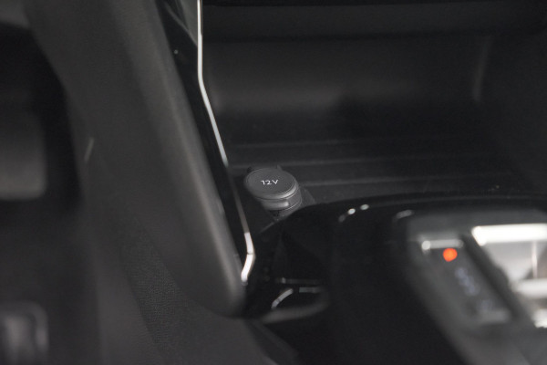 Peugeot 2008 Hybrid 136 e-DCS6 Allure | 360 Camera | Adaptieve Cruise Control | Dodehoekdetectie | Navigatie