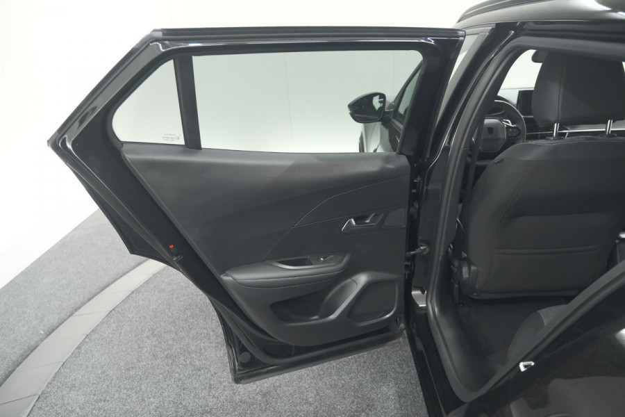 Peugeot 2008 Hybrid 136 e-DCS6 Allure | 360 Camera | Adaptieve Cruise Control | Dodehoekdetectie | Navigatie