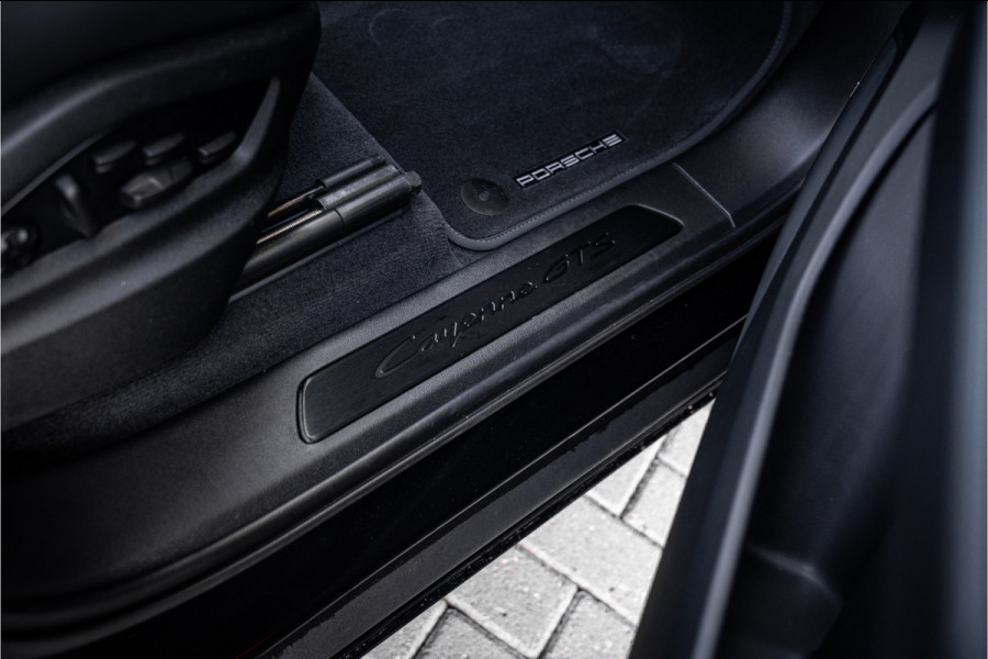 Porsche Cayenne Coupé 4.0 GTS - Sport Chrono Plus | Panorama | Bose | Luchtvering | Elek. Trekhaak