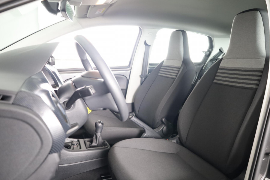 Volkswagen up! 1.0 65 pk | Verlengde garantie | Navigatie via App | Autom. airco | Cruise control | Parkeersensoren achter | Achteruitrijcamera |