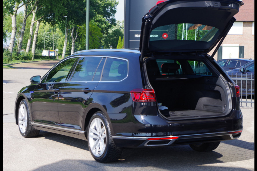 Volkswagen Passat Variant 1.4 TSI PHEV GTE 218 PK Business PHEV, Winterpakket, Trekhaak, Adap. Cruise Control.