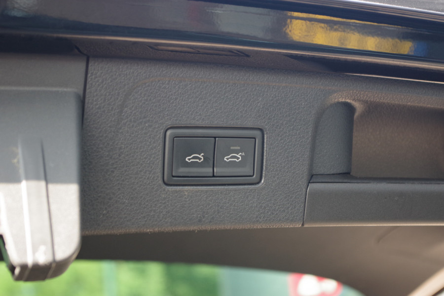 Volkswagen Passat Variant 1.4 TSI PHEV GTE 218 PK Business PHEV, Winterpakket, Trekhaak, Adap. Cruise Control.