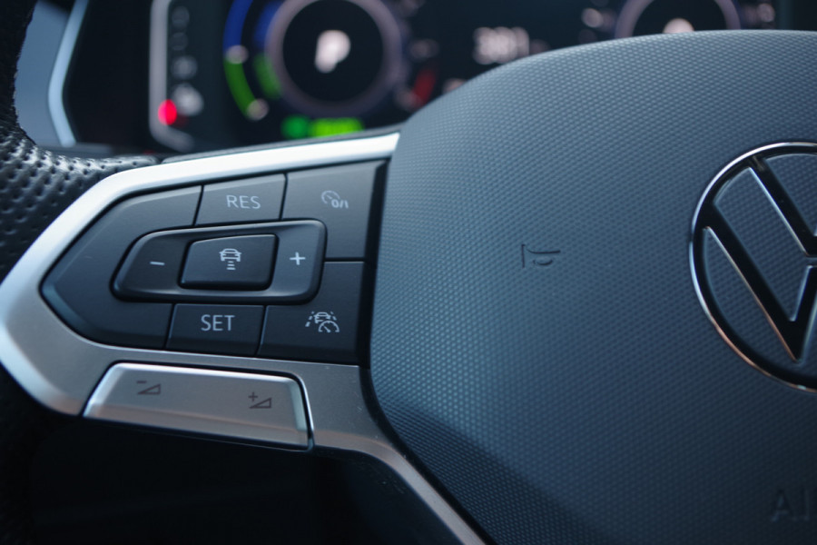 Volkswagen Passat Variant 1.4 TSI PHEV GTE 218 PK Business PHEV, Winterpakket, Trekhaak, Adap. Cruise Control.