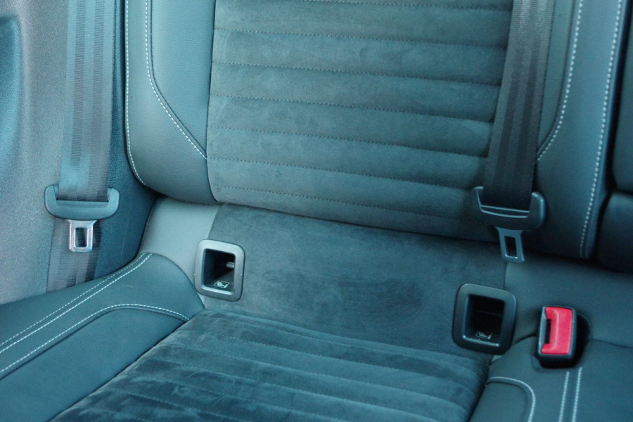 Volkswagen Passat Variant 1.4 TSI PHEV GTE 218 PK Business PHEV, Winterpakket, Trekhaak, Adap. Cruise Control.