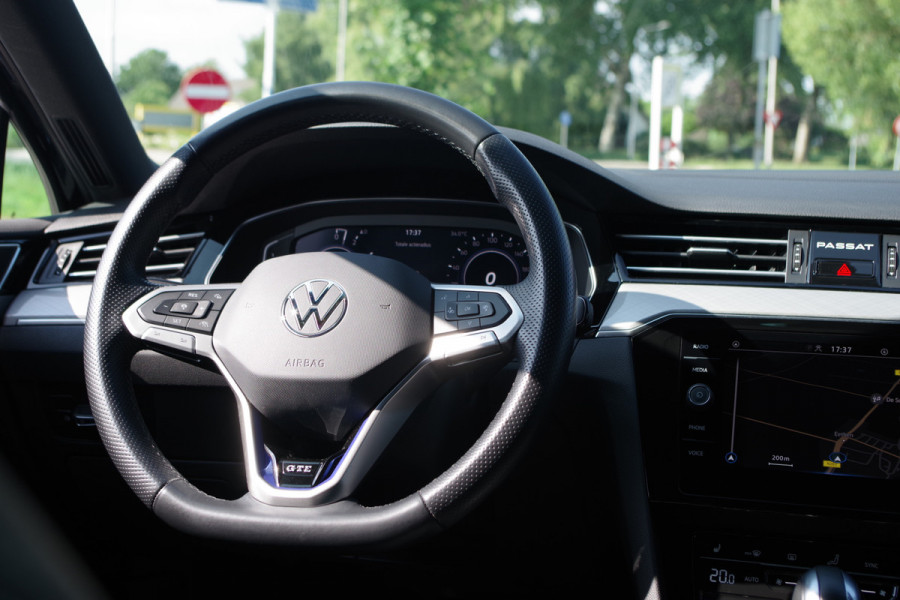 Volkswagen Passat Variant 1.4 TSI PHEV GTE 218 PK Business PHEV, Winterpakket, Trekhaak, Adap. Cruise Control.