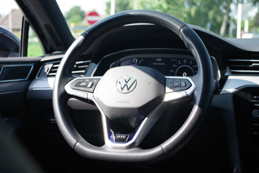 Volkswagen Passat Variant 1.4 TSI PHEV GTE 218 PK Business PHEV, Winterpakket, Trekhaak, Adap. Cruise Control.