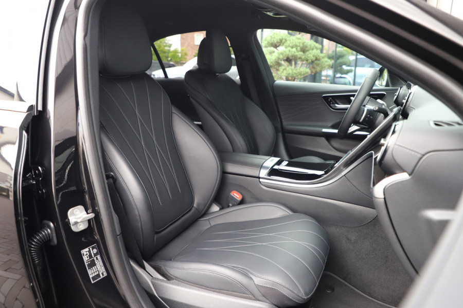 Mercedes-Benz C-Klasse 300e AMG | 313PK | Keyles-go | Memory | Digital-light | Sfeerverlichting | Distronic | Stoelverw. | Stuurwielverw. | Standkachel