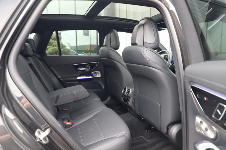 Mercedes-Benz GLC 300e AMG 4-Matic | 313PK | Achterasbesturing | Luchtvering | Head-up | Massage | Keyles-go | Pano | Burmester | ACC | Digital-li
