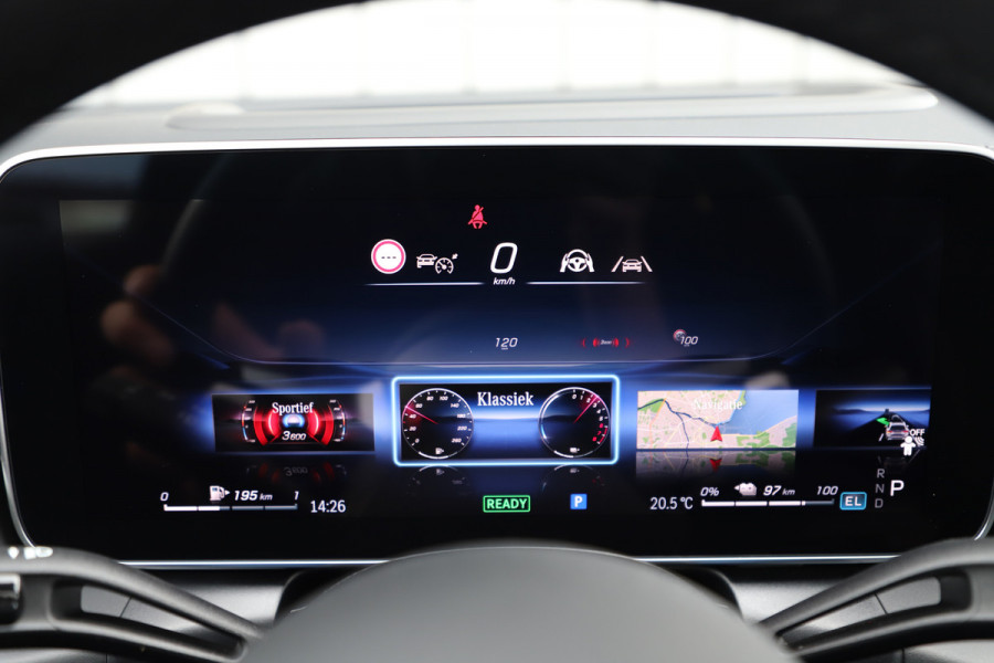 Mercedes-Benz GLC 300e AMG 4-Matic | 313PK | Achterasbesturing | Luchtvering | Head-up | Massage | Keyles-go | Pano | Burmester | ACC | Digital-li