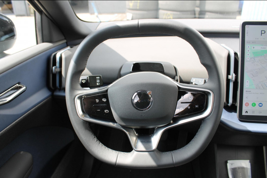 Volvo EX30 428PK Automaat Twin Performance Ultra 360 graden camera / panorama dak / elektrisch verstelbare bestuurdersstoel / 19" lichtmetalen velgen
