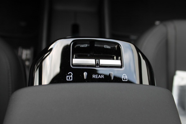 Volvo EX30 428PK Automaat Twin Performance Ultra 360 graden camera / panorama dak / elektrisch verstelbare bestuurdersstoel / 19" lichtmetalen velgen