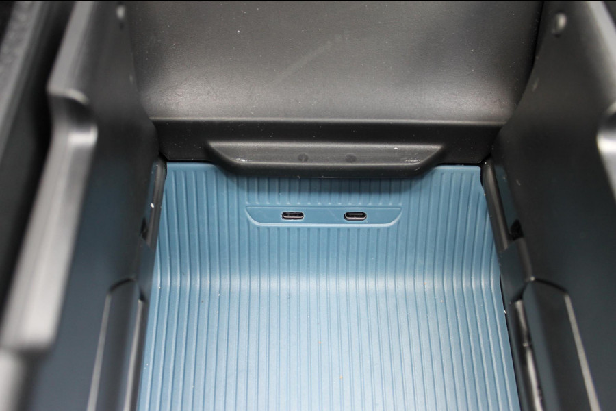 Volvo EX30 428PK Automaat Twin Performance Ultra 360 graden camera / panorama dak / elektrisch verstelbare bestuurdersstoel / 19" lichtmetalen velgen
