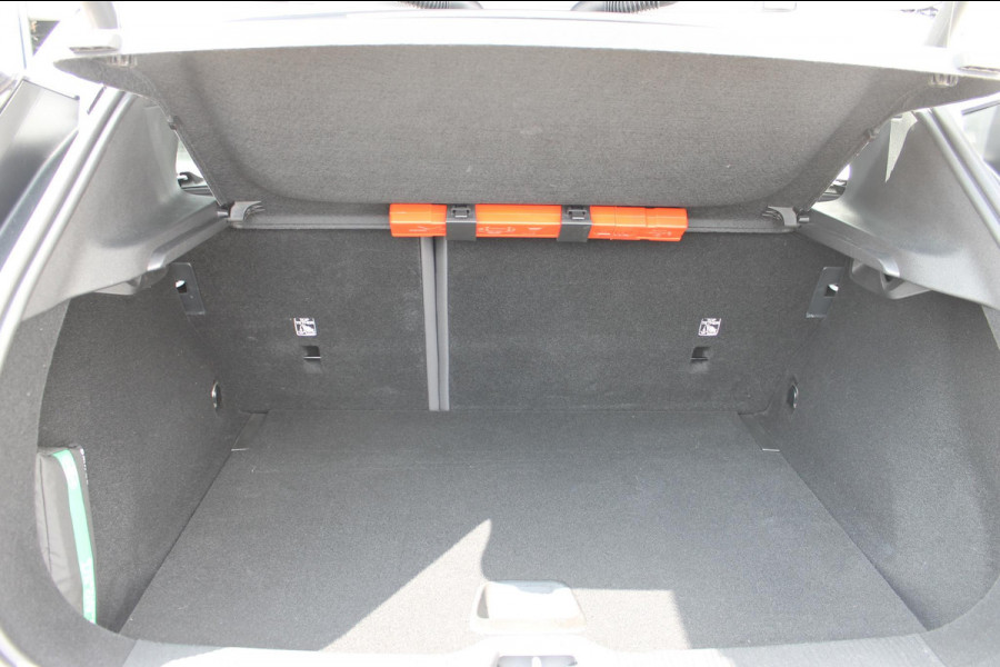 Volvo EX30 428PK Automaat Twin Performance Ultra 360 graden camera / panorama dak / elektrisch verstelbare bestuurdersstoel / 19" lichtmetalen velgen