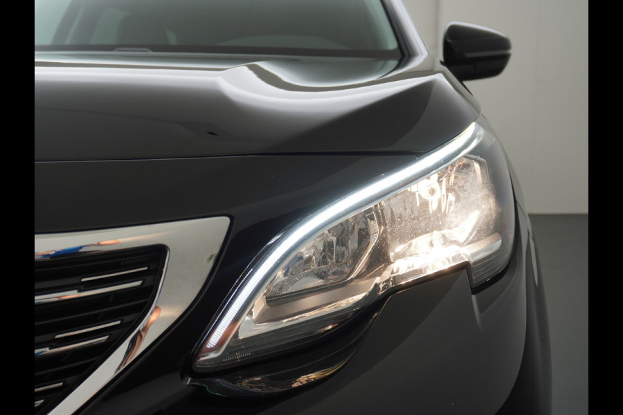 Peugeot 5008 T131PK AUT-8 7-Pers. Elektr.St. Apple Android Carplay Navi 360-Camera Trekhaak DAB+ MirrorScreen Park-Assist 19"LM Connected-Ser Virtual Cockpit (Digidash) Pack City 1+2 Privacy Glas Origineel Nederlandse auto, Dealeronderhouden € 42.000 nieuw EURO 6
