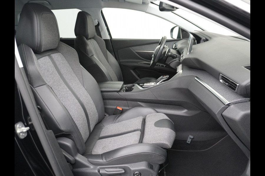 Peugeot 5008 T131PK AUT-8 7-Pers. Elektr.St. Apple Android Carplay Navi 360-Camera Trekhaak DAB+ MirrorScreen Park-Assist 19"LM Connected-Ser Virtual Cockpit (Digidash) Pack City 1+2 Privacy Glas Origineel Nederlandse auto, Dealeronderhouden € 42.000 nieuw EURO 6