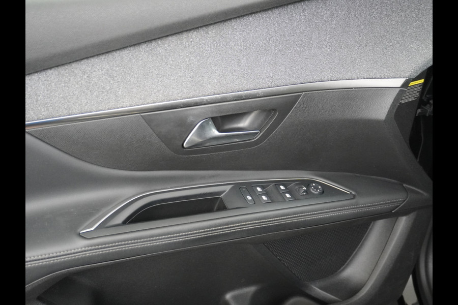 Peugeot 5008 T131PK AUT-8 7-Pers. Elektr.St. Apple Android Carplay Navi 360-Camera Trekhaak DAB+ MirrorScreen Park-Assist 19"LM Connected-Ser Virtual Cockpit (Digidash) Pack City 1+2 Privacy Glas Origineel Nederlandse auto, Dealeronderhouden € 42.000 nieuw EURO 6