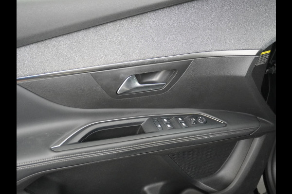 Peugeot 5008 T131PK AUT-8 7-Pers. Elektr.St. Apple Android Carplay Navi 360-Camera Trekhaak DAB+ MirrorScreen Park-Assist 19"LM Connected-Ser Virtual Cockpit (Digidash) Pack City 1+2 Privacy Glas Origineel Nederlandse auto, Dealeronderhouden € 42.000 nieuw EURO 6