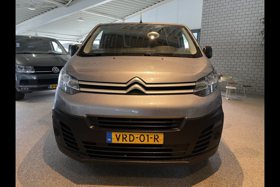 Citroën Jumpy 1.5 BlueHDI 120pk M Club L2H1 / vaste prijs rijklaar € 16.950 ex btw / lease vanaf € 285 / airco / cruise control / bijrijdersbank / grijs metallic / navigatie / euro 6 / bpm vrij