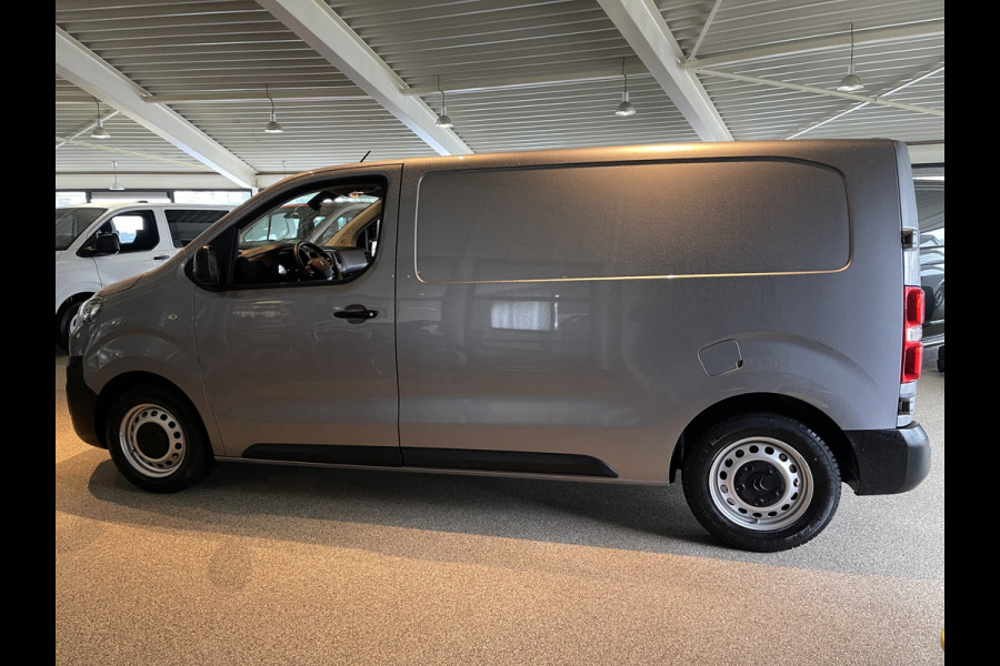 Citroën Jumpy 1.5 BlueHDI 120pk M Club L2H1 / vaste prijs rijklaar € 16.950 ex btw / lease vanaf € 285 / airco / cruise control / bijrijdersbank / grijs metallic / navigatie / euro 6 / bpm vrij