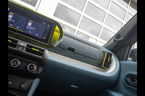 Fiat Grande Panda Red 44 kWh | Uit voorraad leverbaar | Airco | Cruise | Apple Carplay | 16" | PDC | Private Lease € 365,-*