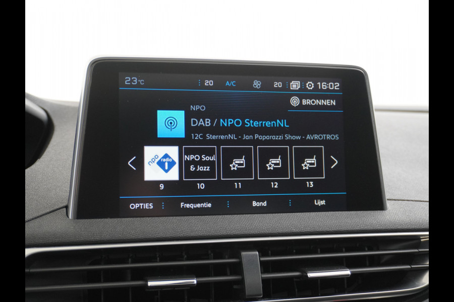 Peugeot 5008 1.6T AUT-8 181pk GT-Line 181pk 7-Pers. Pano-Dak Apple Android Full-LED Carplay Navi 360-Camera DAB+ MirrorScreen Park-Assist 19" Virtual Cockpit (Digidash) Park City 1 Privacy Glas PureTech Blue Lease Premium 1.400kg Trekvermogen 1e Eigenaar, Dealer onderhouden! EURO 6   € 44.000 nieuw