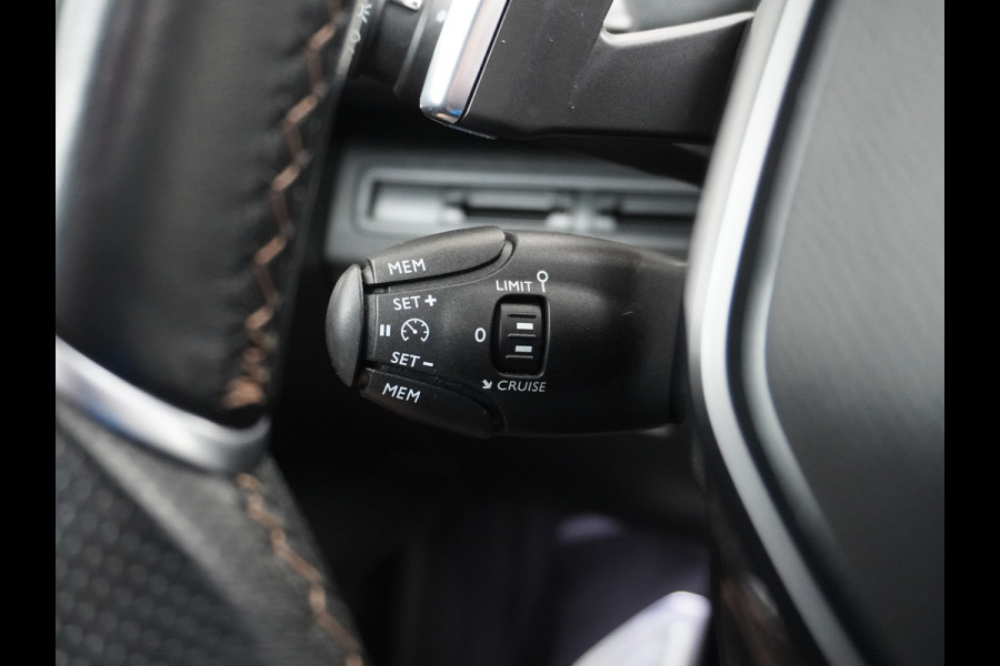 Peugeot 5008 1.6T AUT-8 181pk GT-Line 181pk 7-Pers. Pano-Dak Apple Android Full-LED Carplay Navi 360-Camera DAB+ MirrorScreen Park-Assist 19" Virtual Cockpit (Digidash) Park City 1 Privacy Glas PureTech Blue Lease Premium 1.400kg Trekvermogen 1e Eigenaar, Dealer onderhouden! EURO 6   € 44.000 nieuw