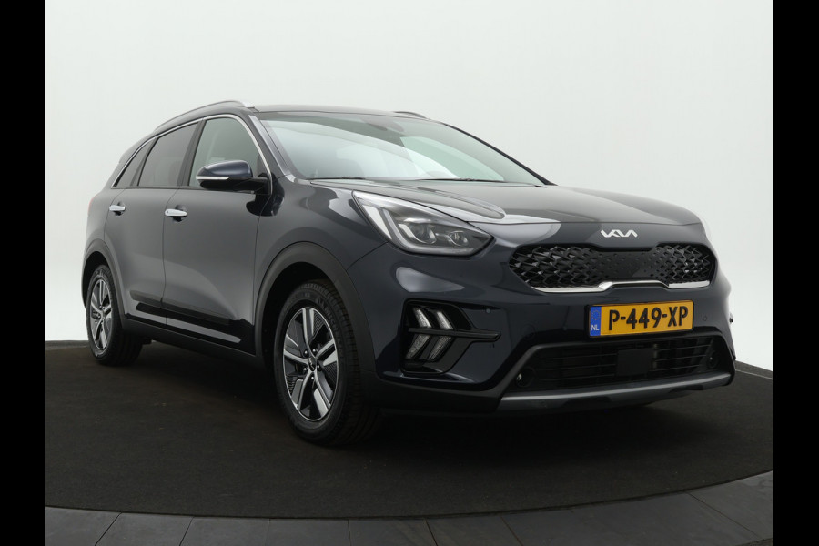 Kia Niro 1.6 GDi Hybrid ExecutiveLine - Navigatie - Adaptief Cruise Control - Leder - Stoel Verwarming/Verkoeling - Climate Control - fabrieksgarantie Tot 2029