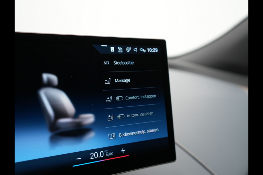 BMW iX xDrive40 High Executive 77 kWh INCL BTW | Trekhaak af Fabriek | Panodak | Lederen Comfortzetels Massage & Memory | 360 Camera | Head Up | Widescreen | 22"L.M | Harman Kardon |