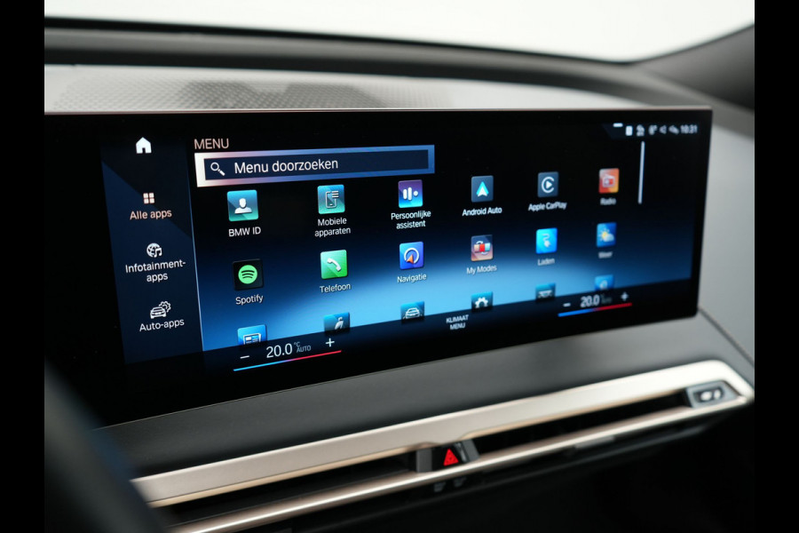 BMW iX xDrive40 High Executive 77 kWh INCL BTW | Trekhaak af Fabriek | Panodak | Lederen Comfortzetels Massage & Memory | 360 Camera | Head Up | Widescreen | 22"L.M | Harman Kardon |